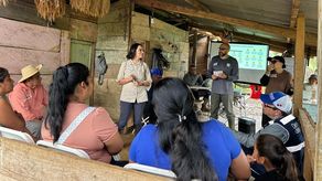 La Defensoría del Pueblo brinda apoyo a moradores.