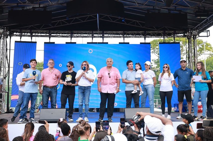 Más de 20 mil personas participaron de festividades del Día del niño en el Parque Omar