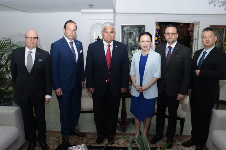 Panamá y China exploran oportunidades de inversión y desarrollo