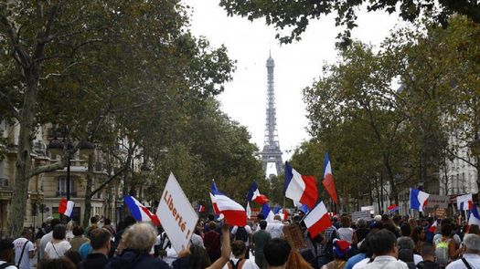 Francia recomienda acortar a tres meses plazo para refuerzo de vacuna anticovid