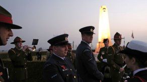 Principe Carlos recuerda a neozelandeses caídos en IGM