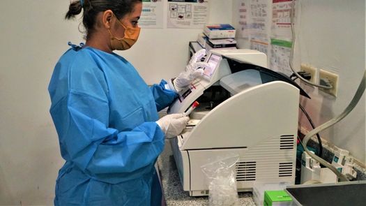 El Minsa en Chiriquí recomienda a las personas que se practiquen periódicamente la prueba de laboratorio debido a que existe un número de personas que son portadoras y no lo saben.