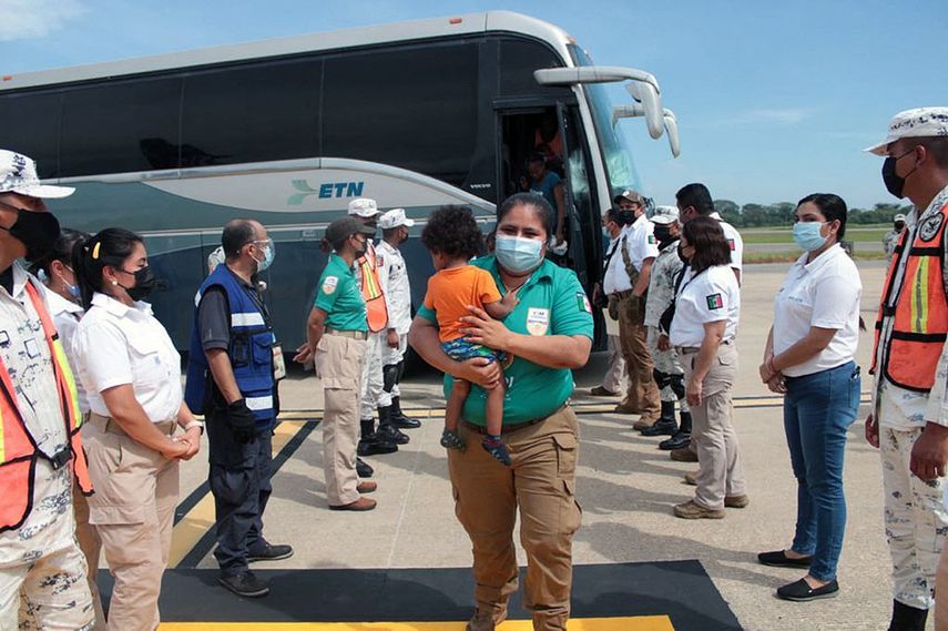 México inicia vuelos de repatriación voluntaria de migrantes