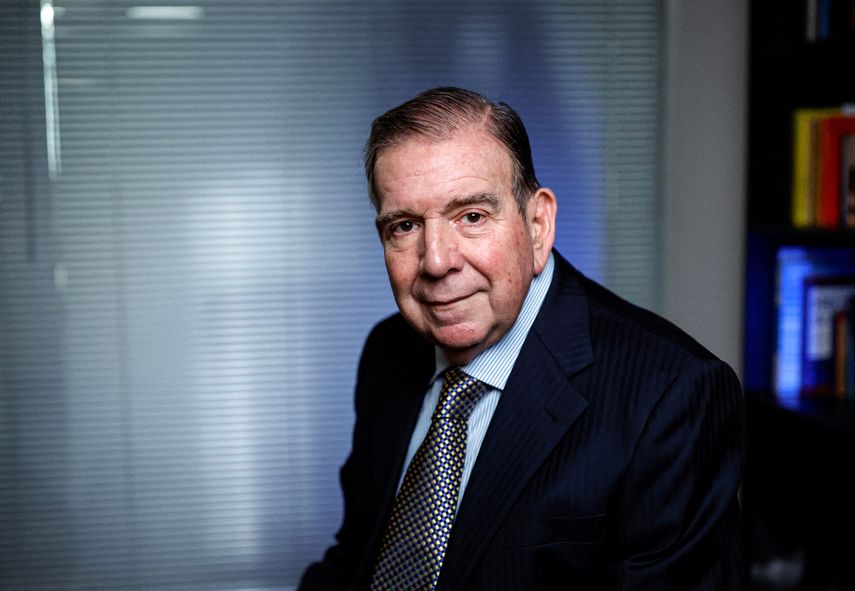 Edmundo González irá a Venezuela en el momento correcto, dice María Corina Machado. Edmundo González irá a Venezuela en el momento correcto, dice María Corina Machado.