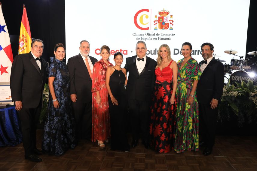 Panamá y España refuerzan alianza económica en gala de la Cámara de Comercio Española. Panamá y España refuerzan alianza económica en gala de la Cámara de Comercio Española.