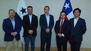Gobierno de Panamá se asesora con expertos chilenos sobre cierre de mina
