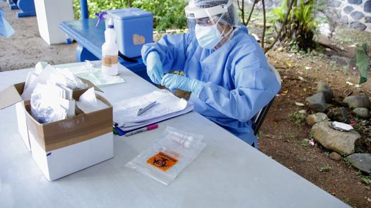 Panamá cuenta con suficientes pruebas para hisopados, asegura MINSA