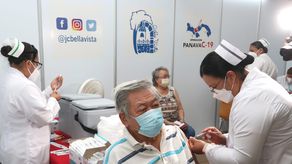 Vacuna Bivalente: Panameños acuden para vacunarse