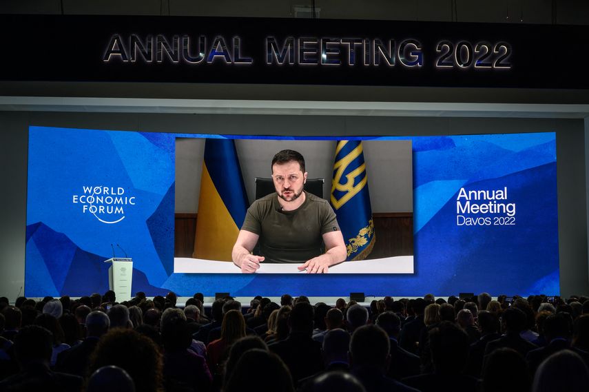 El presidente ucraniano Volodimir Zelenski pidió este lunes en el primer día del Foro Económico de Davos el fin de cualquier tipo de comercio con Rusia y el "máximo" de sanciones posibles.