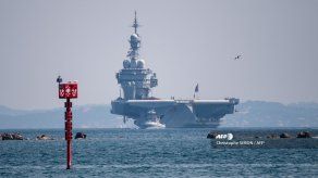 Más de mil marineros dan positivo al coronavirus en portaaviones francés