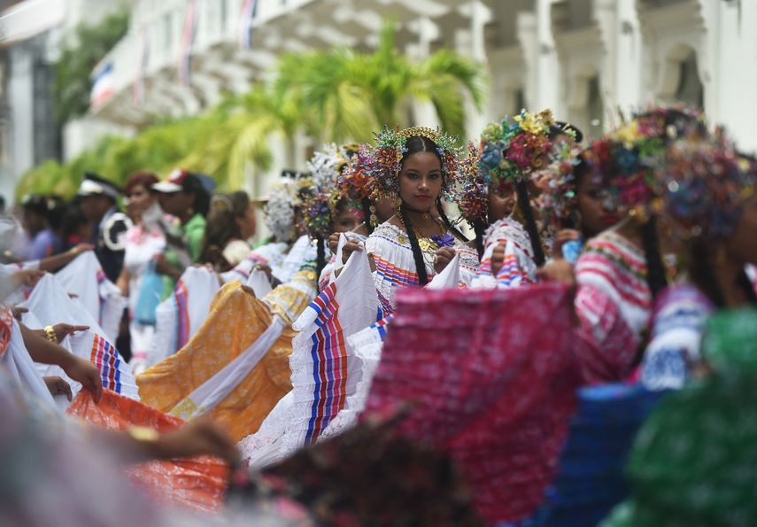 El Ministerio de Educación (MEDUCA), junto a los estamentos de seguridad del Estado, ha anunciado las rutas para los desfiles patrios de noviembre 2024, a través de la Comisión Nacional de Desfiles Patrios. El Ministerio de Educación (MEDUCA), junto a los estamentos de seguridad del Estado, ha anunciado las rutas para los desfiles patrios de noviembre 2024, a través de la Comisión Nacional de Desfiles Patrios.