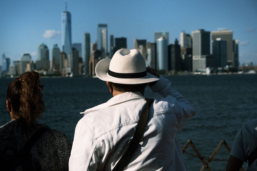 Estados Unidos extiende vacuna para viajeros por tierra