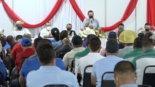 Transportistas dan 15 días para reunión con el presidente Cortizo