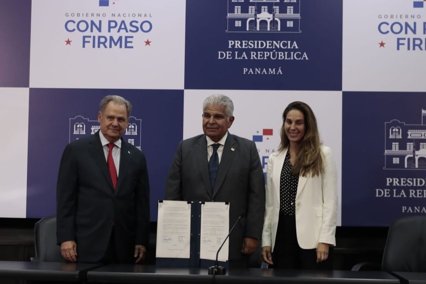 Tren Panamá - David: Firman contrato para la actualización del plan maestro del proyecto