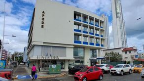 La Apede señala que la propuesta vulnera la libertad de expresión.