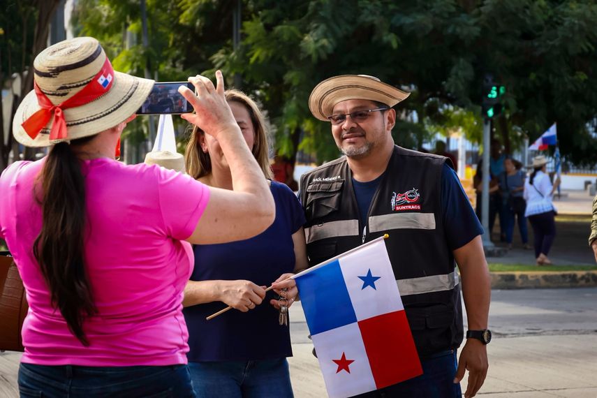 Saúl Méndez habló tras su llegada a Bolivia en calidad de asilado político. Saúl Méndez habló tras su llegada a Bolivia en calidad de asilado político.