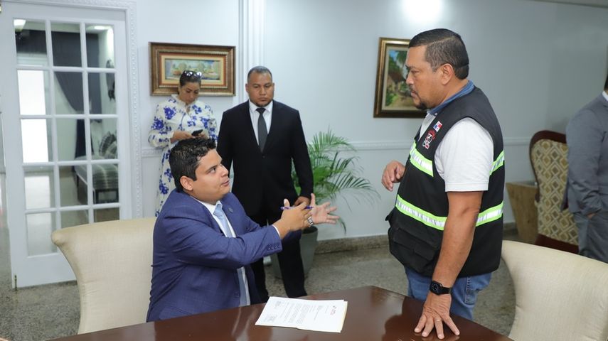 Grupo Alianza Pueblo Unido por la Vida, presentó a la Asamblea Nacional un paquete de propuestas para las reformas de la CSS. Grupo Alianza Pueblo Unido por la Vida, presentó a la Asamblea Nacional un paquete de propuestas para las reformas de la CSS.