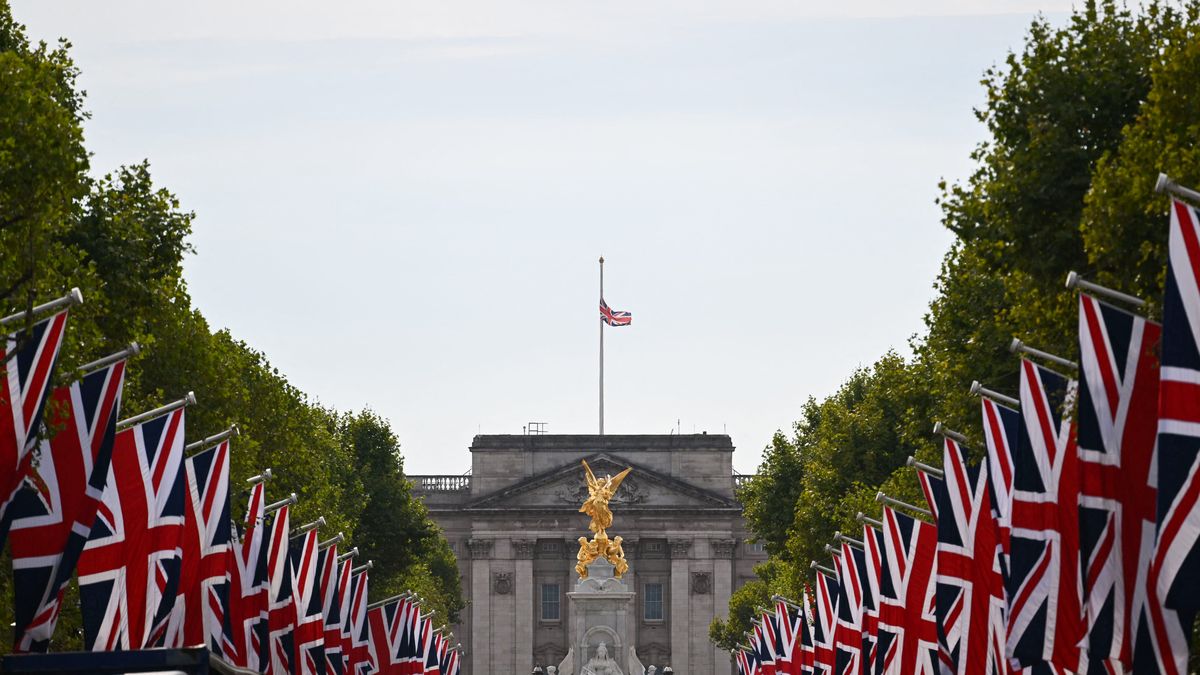 Piden a la policía británica respeto a las protestas contra la monarquía