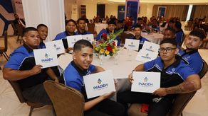 Unos 20 jóvenes se graduaron en mecánica automotriz en programa del Inadeh