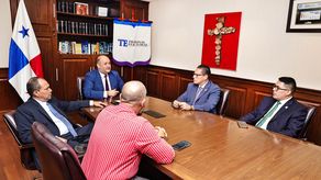 Ministro de Seguridad conoce sobre la cédula de identidad digital