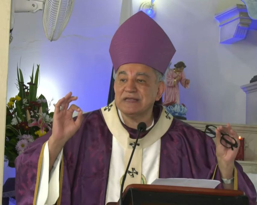 Ulloa reflexiona sobre el cuidado de los adultos mayores y la falta de pensiones dignas