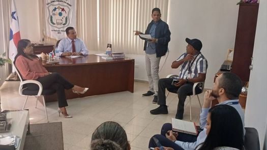 Las escuelas en alertta. Este jueves se realizó una reunión en el Centro Educativo Guillermo Endara Galimany. Las escuelas en alertta. Este jueves se realizó una reunión en el Centro Educativo Guillermo Endara Galimany.