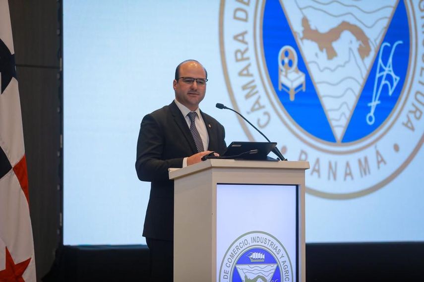 Adolfo Fábrega, presidente de la Cámara de Comercio, Industrias y Agricultura de Panamá. Adolfo Fábrega, presidente de la Cámara de Comercio, Industrias y Agricultura de Panamá.