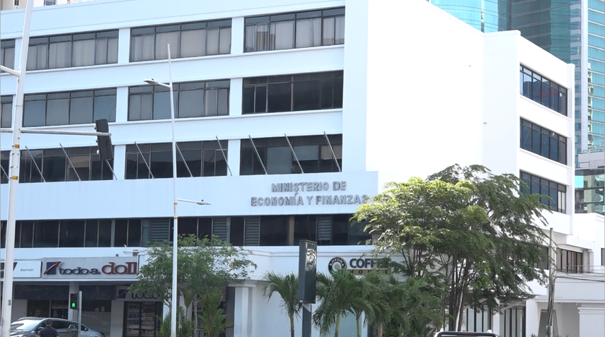 Pago a proveedores y contratistas.