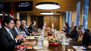 Mulino sostuvo reuniones de alto nivel en su primer dìa de agenda oficial en Davos, Suiza.