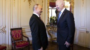Biden califica de bueno y positivo el tono de la cumbre con Putin