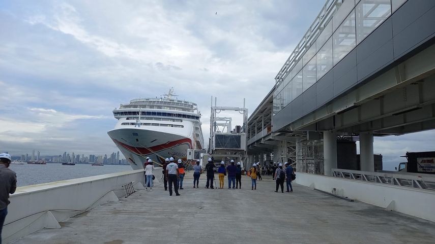 En la cima de la isla Perico se ubican el Radar Primario y Secundario de la Aeronáutica Civil, fundamentales para garantizar la navegación aérea en el país, informó el MEF. En la cima de la isla Perico se ubican el Radar Primario y Secundario de la Aeronáutica Civil, fundamentales para garantizar la navegación aérea en el país, informó el MEF.