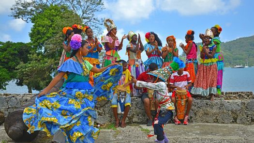 La resiliencia de los negros esclavizados durante la colonización y su lucha por la libertad fueron evocadas este sábado en la localidad caribeña de Portobelo, en la provincia panameña de Colón, con la celebración de los Congos, una de las expresiones culturales más representativas de la herencia afrocaribeña en el país centroamericano.
