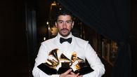 Algunas de las estrellas más importantes de la música criticaron duramente el domingo las redadas migratorias que sacuden a Estados Unidos (EEUU), mientras se reunían en Los Ángeles para la entrega de los premios Grammy. Algunas de las estrellas más importantes de la música criticaron duramente el domingo las redadas migratorias que sacuden a Estados Unidos (EEUU), mientras se reunían en Los Ángeles para la entrega de los premios Grammy.