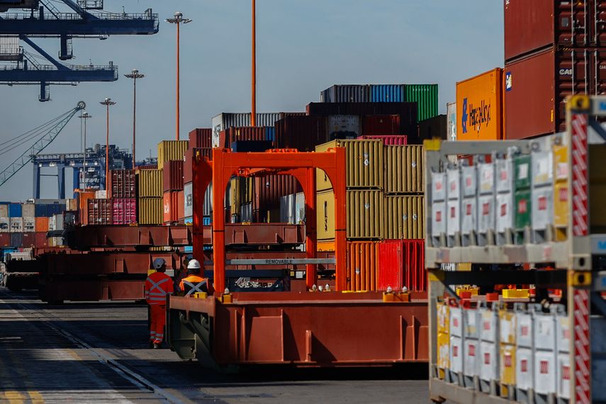 El puerto está ubicado en la costa central de Chile, a 100 km de Santiago, el puerto de San Antonio. AFP El puerto está ubicado en la costa central de Chile, a 100 km de Santiago, el puerto de San Antonio. AFP