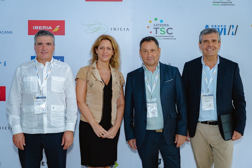 La situación actual de la cadena alimentaria global, del sector agroalimentario y de las cadenas de distribución ha sido foco de análisis en la mesa redonda Ciclo Agroalimentario y Cadenas de Distribución, celebrada en el marco de la segunda jornada del V Congreso CEAPI.