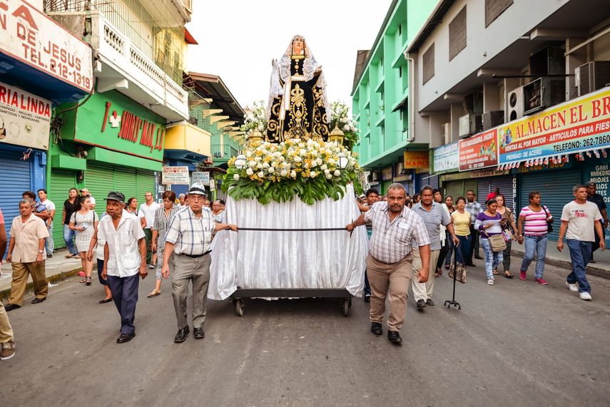En Panamá los creyentes toman el Sábado de Gloria para meditar y prepararse para el Domingo de Resurrección, el día más importante de la Semana Santa.