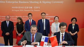 Panamá y China sellan relaciones comerciales con firma de nuevos acuerdos