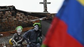 Gobierno de Colombia y el ELN retoman negociaciones de paz en Venezuela