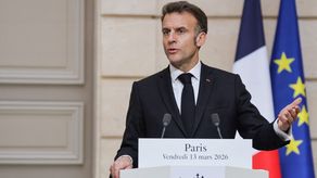 Macron pide a Irán restablecer la navegación en el estrecho de Ormuz