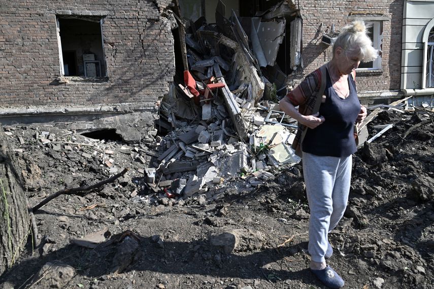 El presidente de Ucrania, Volodimir Zelenski acusa a Rusia de terrorismo, tras ataques.