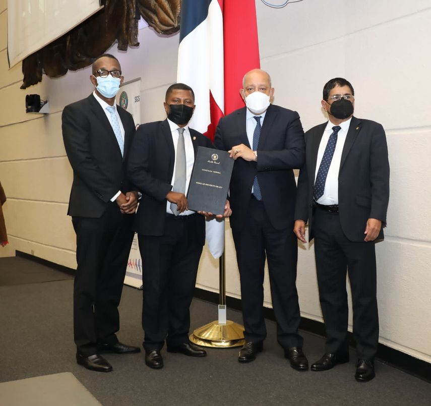 Asamblea Nacional aprueba ley, pago de prima de antigüedad