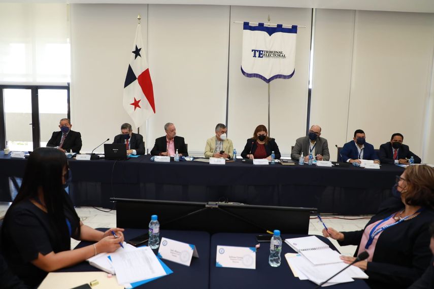 Con la participación del magistrado Eduardo Valdés Escoffery, director general del Plan General de Elecciones (PLAGEL), se registró la primera reunión de trabajo de este proyecto con miras a la organización de las próximas Elecciones Generales del 5 de mayo de 2024.