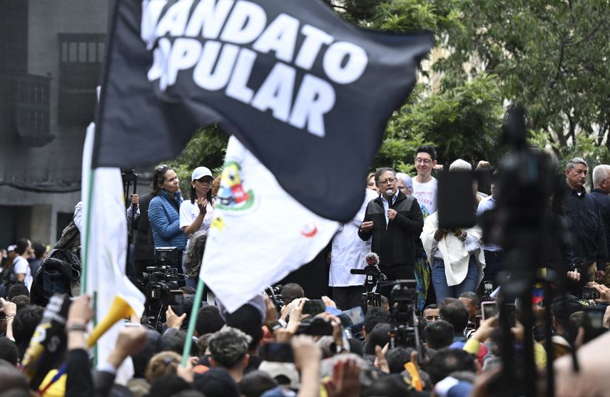 Gustavo Petro lucha por nuevas reformas para su gobierno&nbsp; &nbsp;