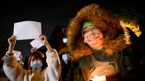China protesta por restricciones sanitarias contra covid