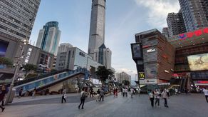 Millones de confinados en China mientras ómicron multiplica restricciones en Europa