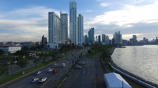 Economistas ven positiva decisión de Moodys Ratings sobre Panamá