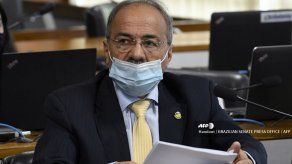 Senador brasileño esconde dinero entre sus nalgas durante requisa