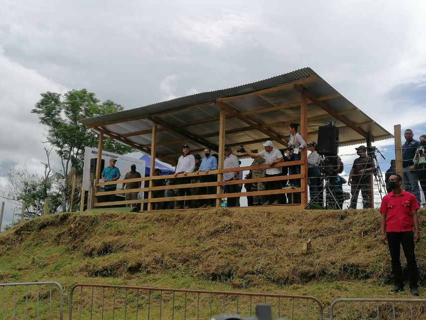 Presidente de Panamá y C. Rica sobrevuelan Tapón de Darién