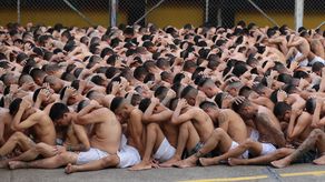 HRW dice haber confirmado violaciones a DDHH en El Salvador