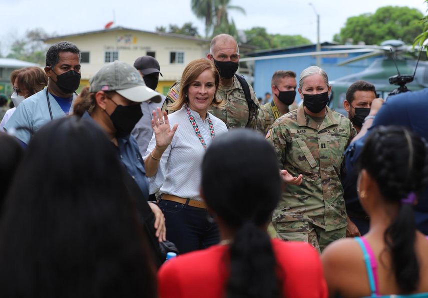 La Primera Dama de la República, Yazmín Colón de Cortizo, realizó un recorrido en le comunidad de Sambú, distrito de Chepigana en la provincia de Darién.